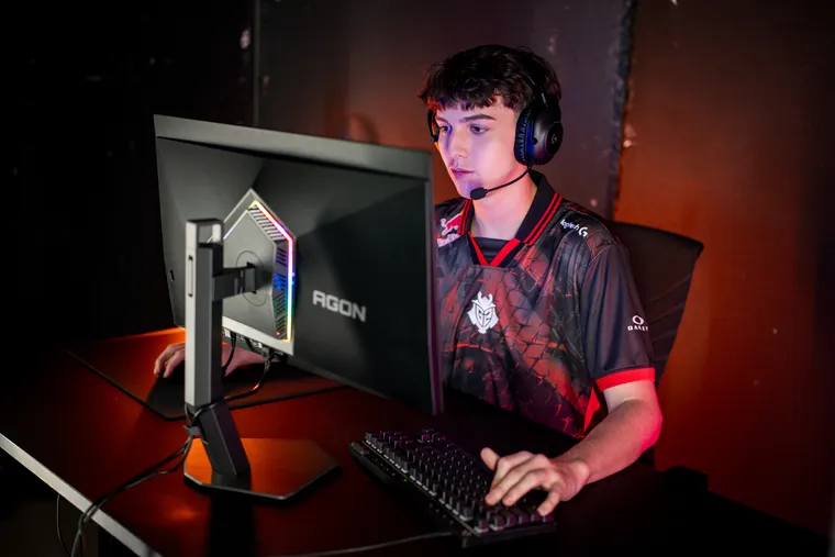 AGON PRO AG276QKD2 chega a Portugal com ecrã QD-OLED de 500 Hz para gaming competitivo