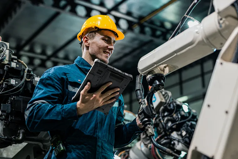 Getac lança novos dispositivos robustos com inteligência artificial para profissionais de campo