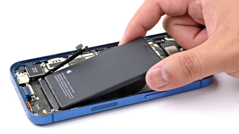 iPhone deverá escapar à exigência de baterias substituíveis na União Europeia